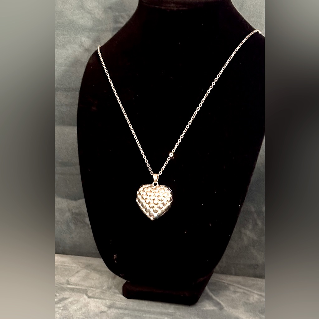 Lovely Silver Crystal Large Heart Pendant Dual Designs For Different Looks 25$